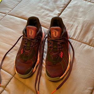 Dame men’s basketball shoes used size 11